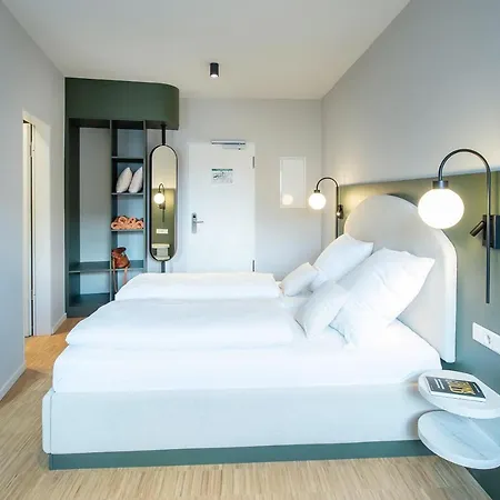 1860 Im Dinkelhaus Bed & Breakfast